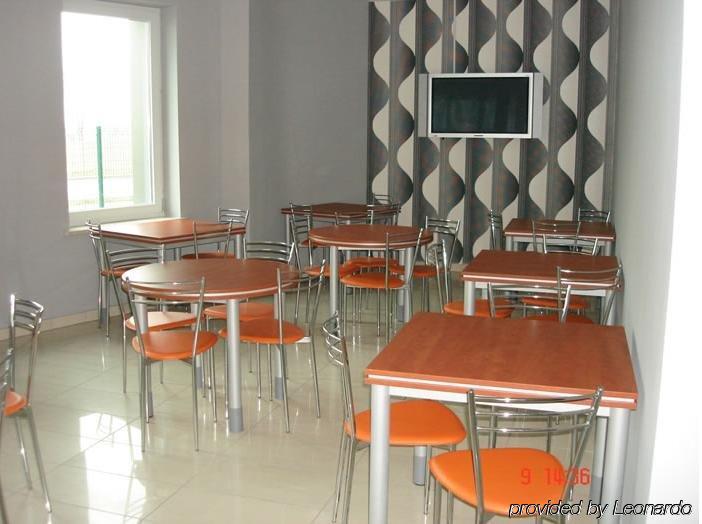 Hotel I Restauracja W Luboniu Ristorante foto